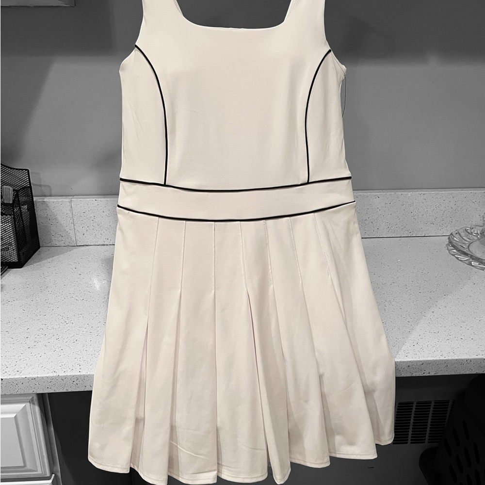Elegant White Sport Dress with Black Accents